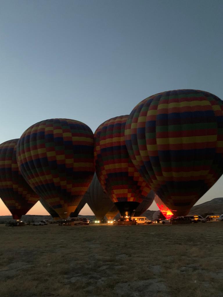 La magia de volar en globo en Capadocia: Que saber antes de ir